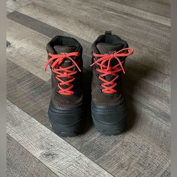 Like New! The North Face, Youth, Chilkat Lace II, Insulated Boots. Size 3.